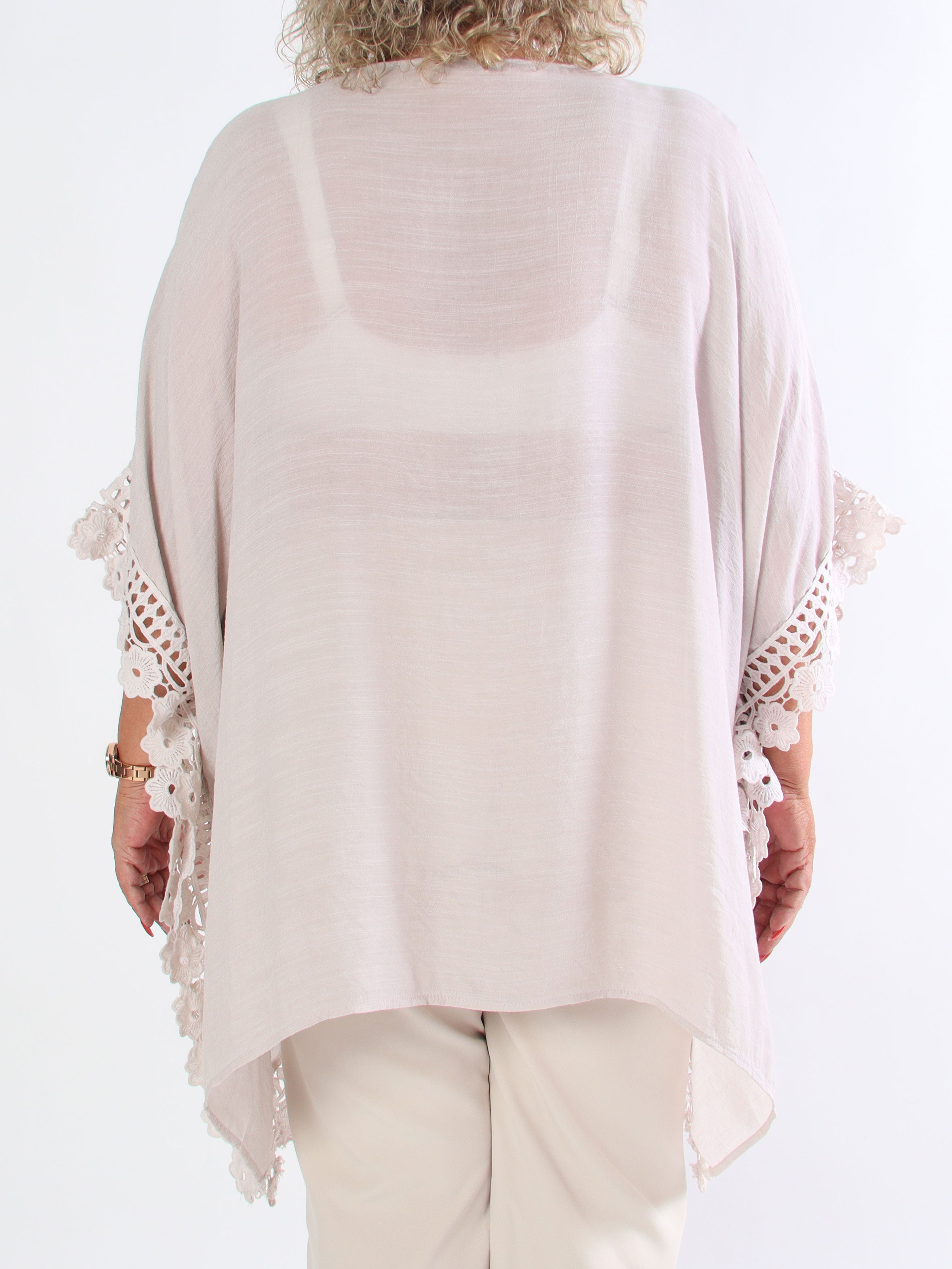 Elena - Mjuk plus size tunika i bomull med fina broderier